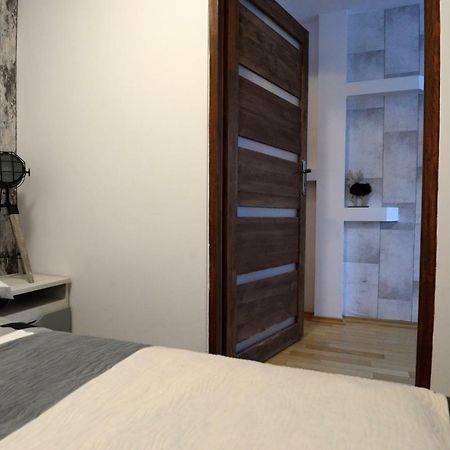 Apartament Columbus Apartment Ustrzyki Dolne Exterior photo