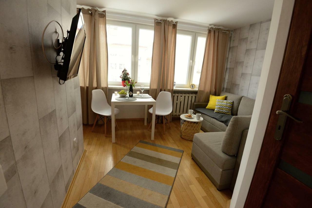 Apartament Columbus Apartment Ustrzyki Dolne Exterior photo